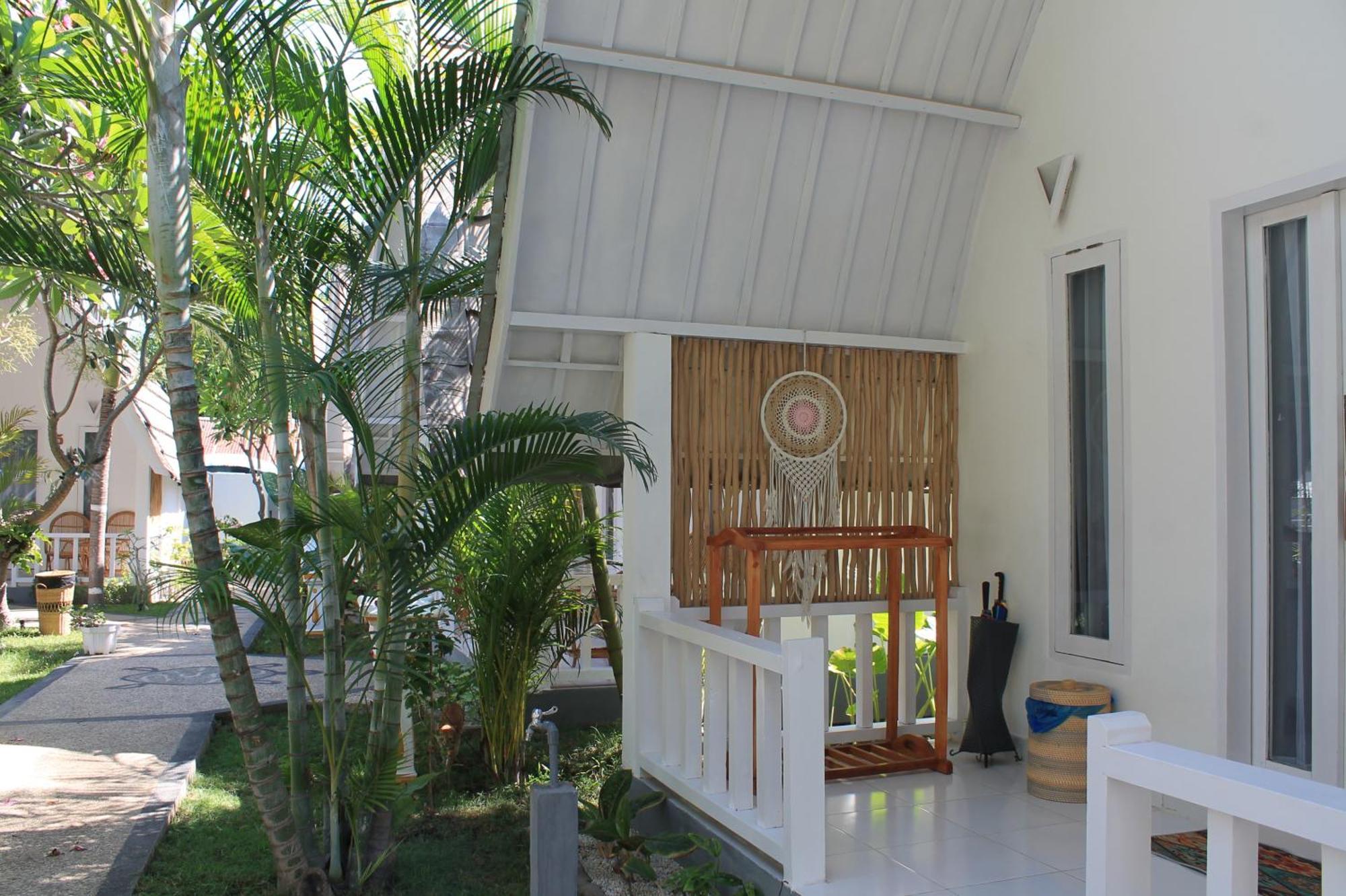 New Balengku Dua Hotel - Adults Only Gili Air Exteriör bild