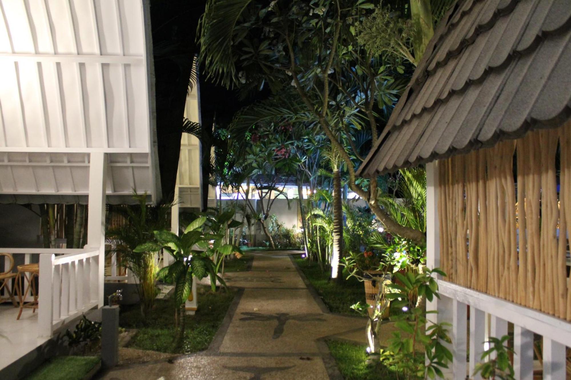 New Balengku Dua Hotel - Adults Only Gili Air Exteriör bild