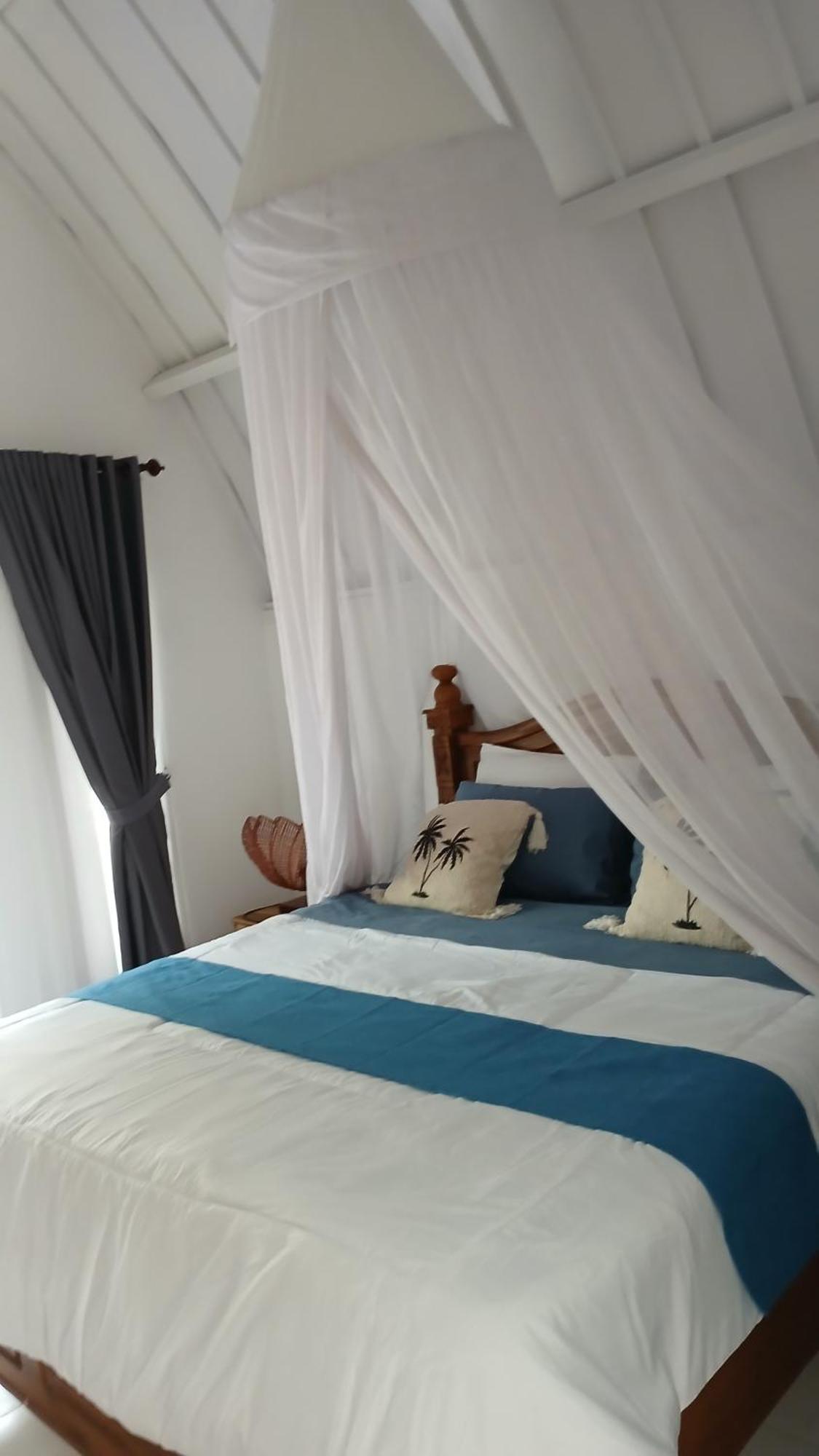 New Balengku Dua Hotel - Adults Only Gili Air Exteriör bild
